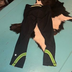 Lululemon capris size 2